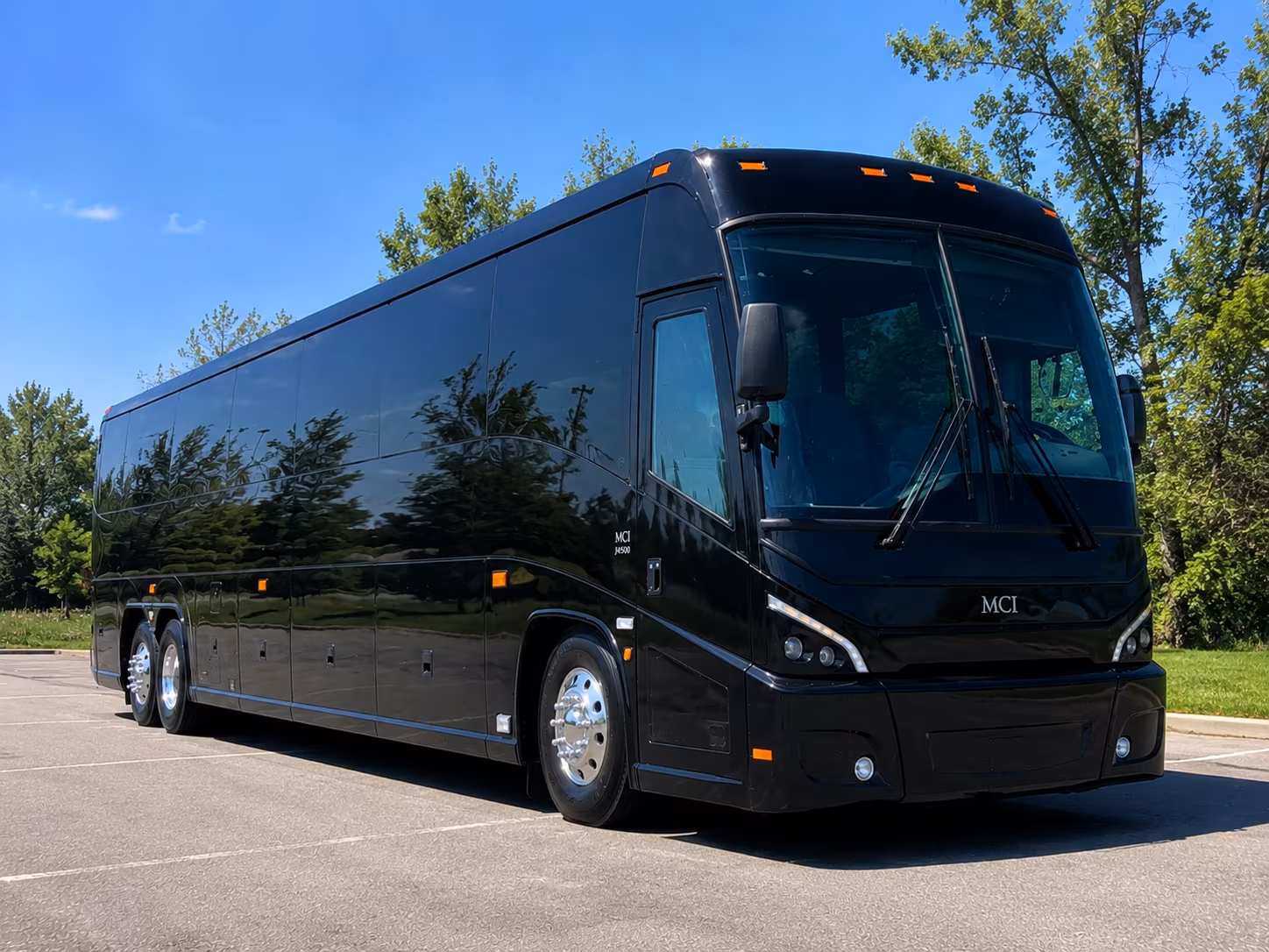 a charter bus makes your sight sound theatre trip unforgettable