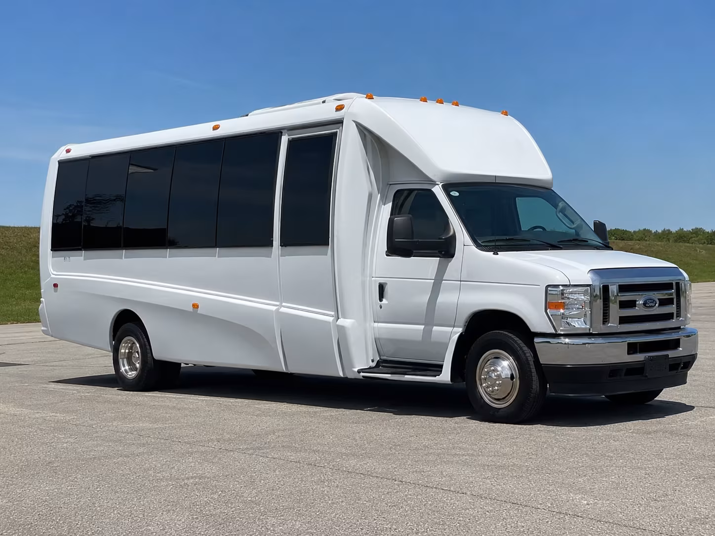 newport news bus rentals