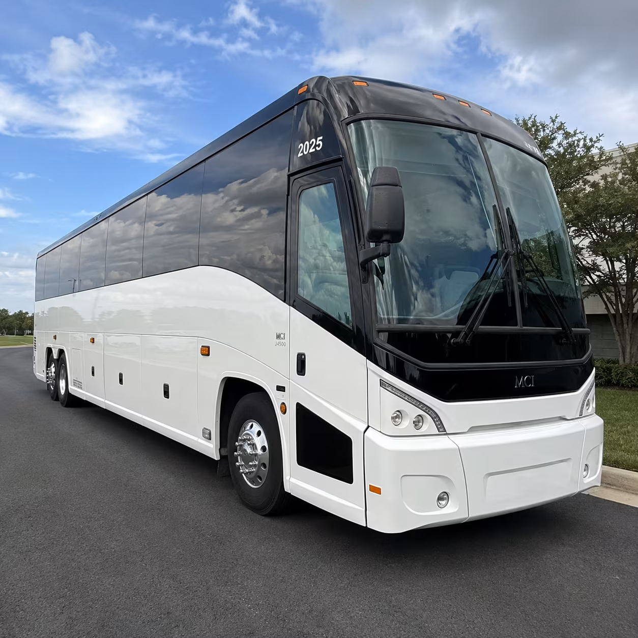 shuttle your team between jmu conference facilities and harrisonburg hotels