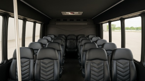harrisonburg 15 passenger minibus rental